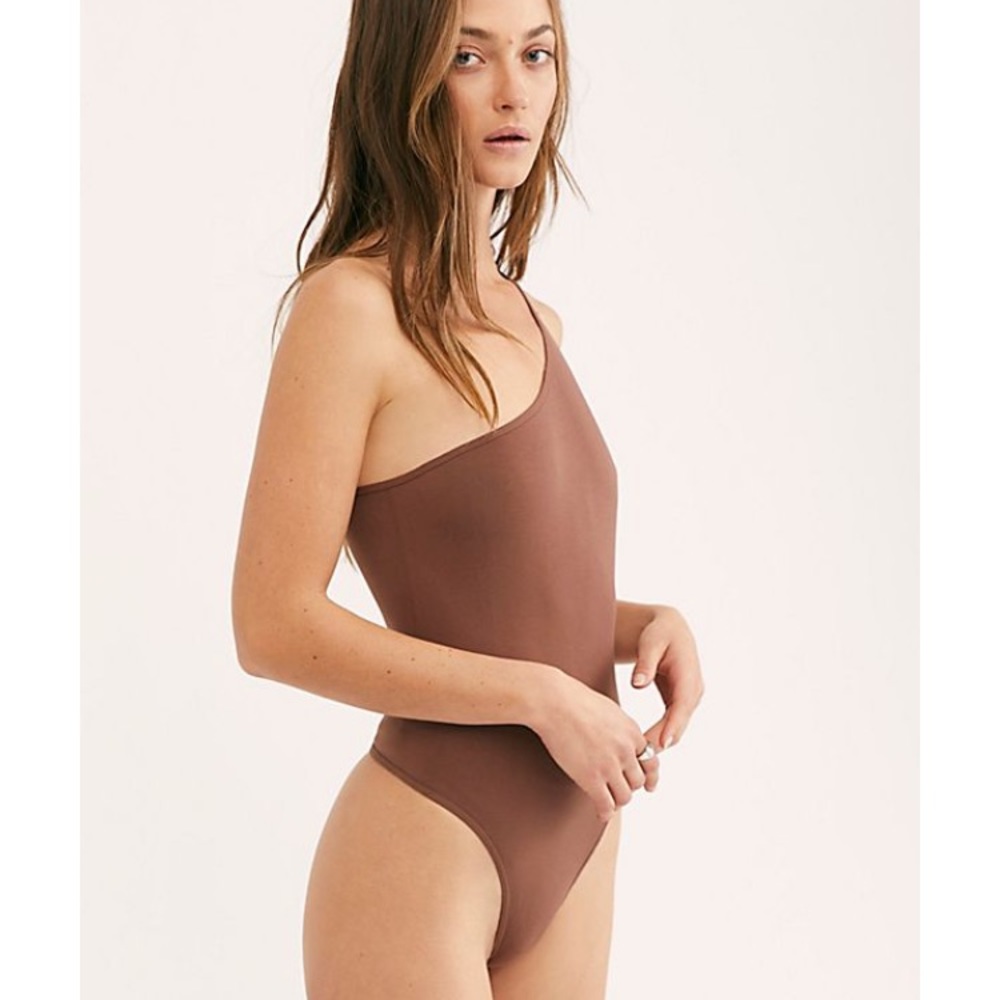 Free People One shoulder bodysuit (pink)
